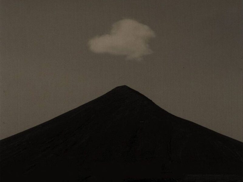 ஒளிர்ந்தபடி